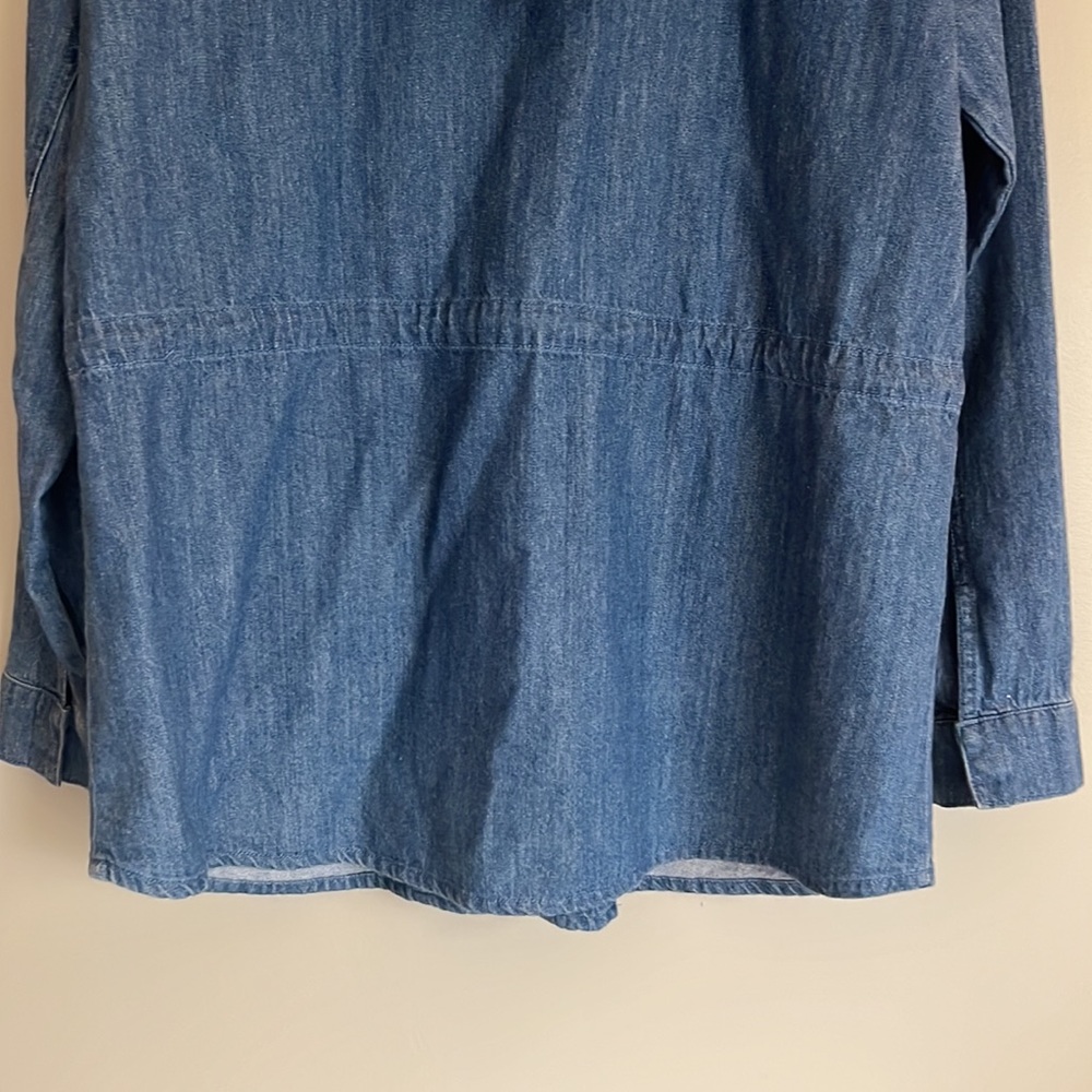 PERFECT CONDITION
Denim Hooded Jacket w/ 2 front pockets - Picture 8 of 8